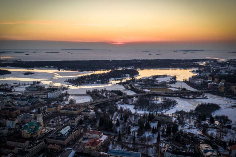 Aurinkopaneelit kevät